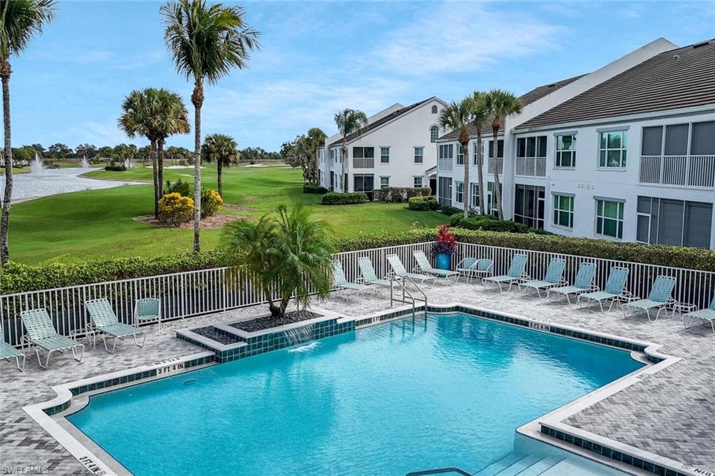 5963 Sand Wedge Ln 207, Naples, FL 34110-30