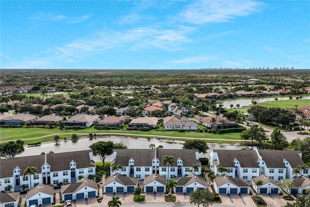 5963 Sand Wedge Ln 207, Naples, FL 34110-2