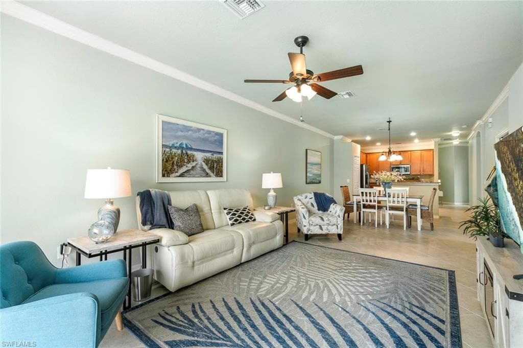 14598 Grapevine Dr, Naples, FL 34114-10