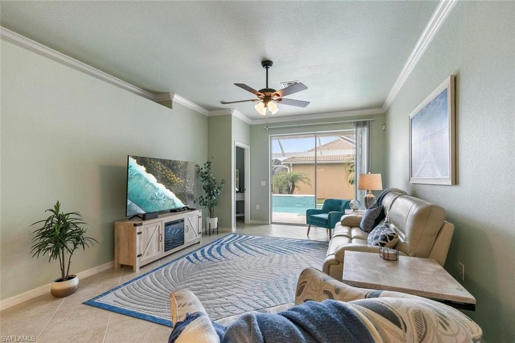 14598 Grapevine Dr, Naples, FL 34114-11