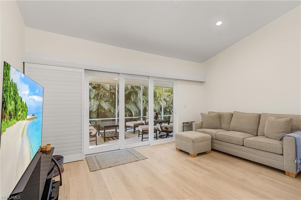 15337 Wimborne Ln 5, Naples, FL 34110-12