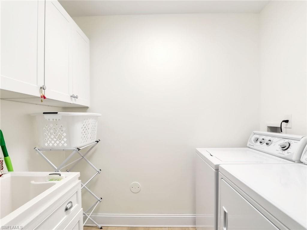 15337 Wimborne Ln 5, Naples, FL 34110-19