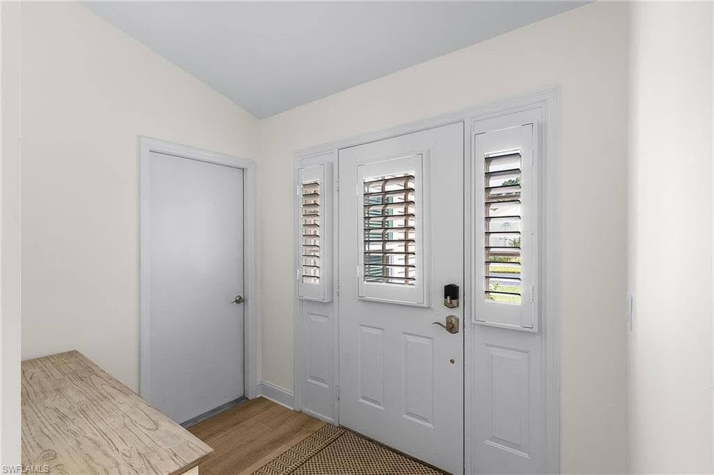 15337 Wimborne Ln 5, Naples, FL 34110-4