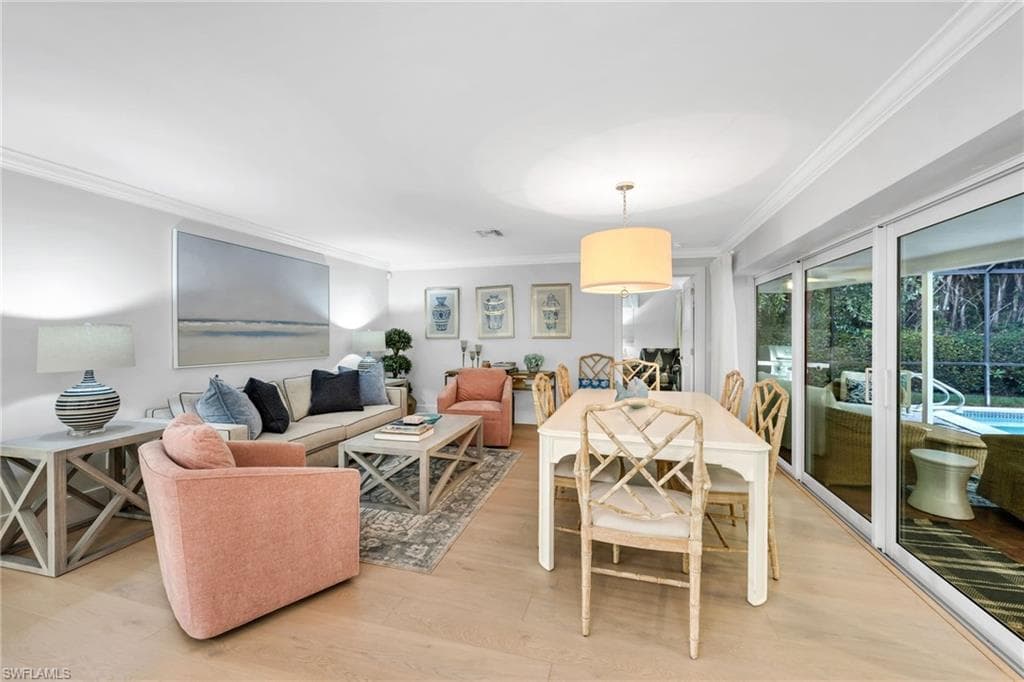 635 Fountainhead Ln, Naples, FL 34103-11