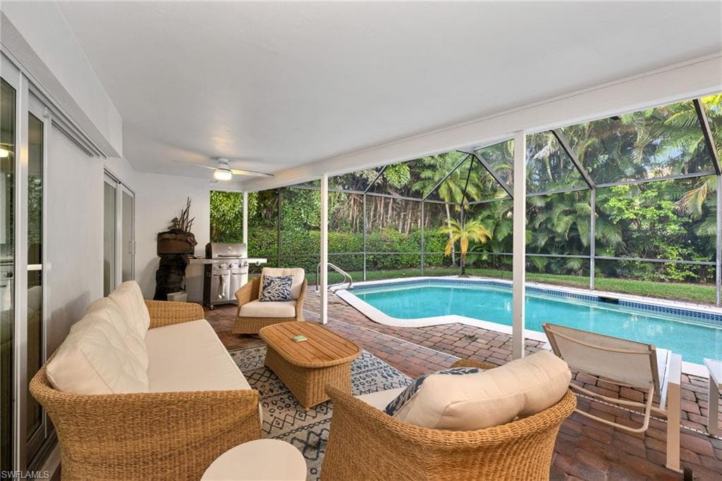 635 Fountainhead Ln, Naples, FL 34103-22