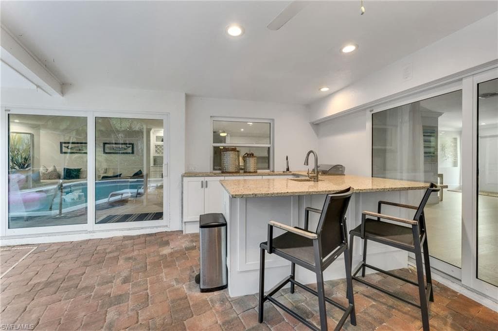 635 Fountainhead Ln, Naples, FL 34103-23