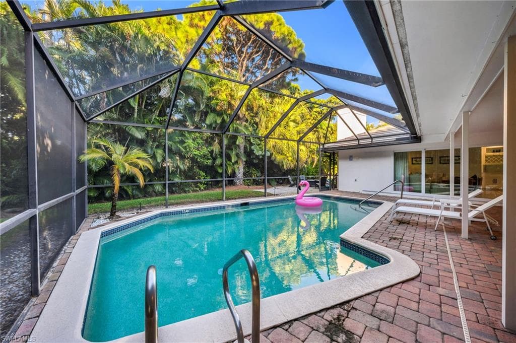 635 Fountainhead Ln, Naples, FL 34103-25