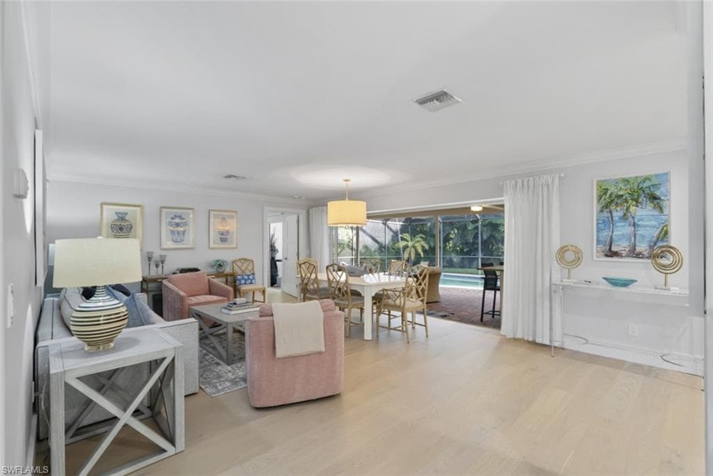 635 Fountainhead Ln, Naples, FL 34103-31