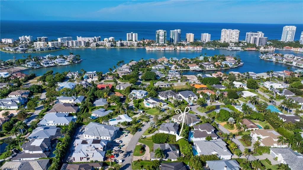 635 Fountainhead Ln, Naples, FL 34103-32