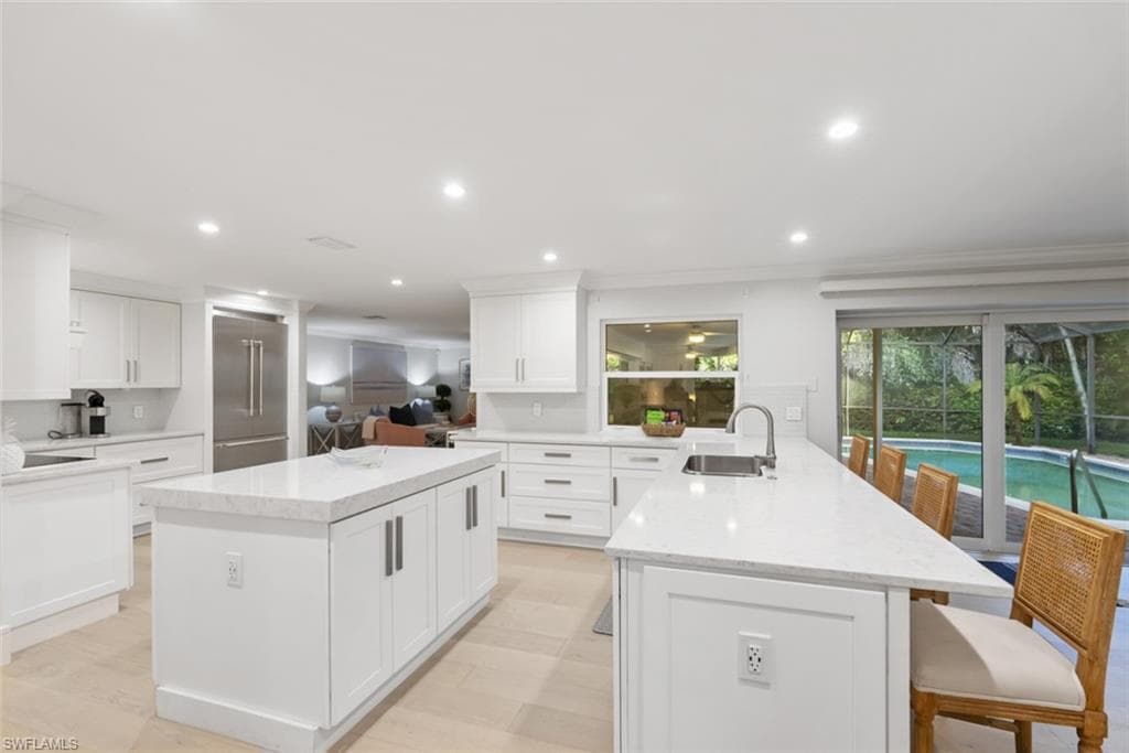 635 Fountainhead Ln, Naples, FL 34103-5