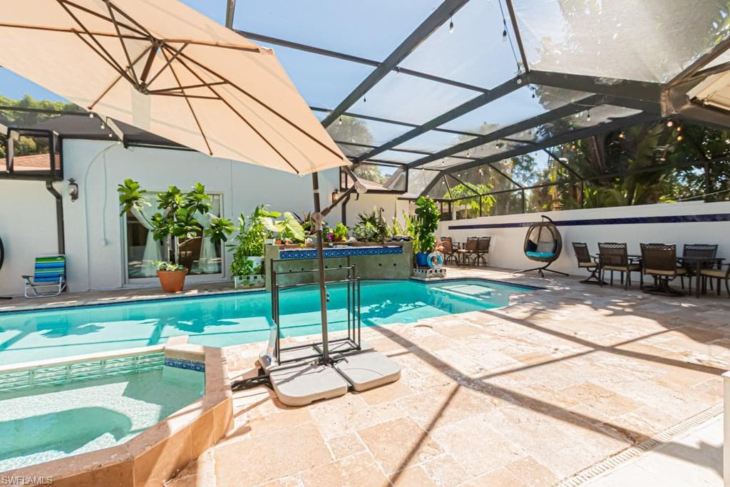 740 31st St SW, Naples, FL 34117-16