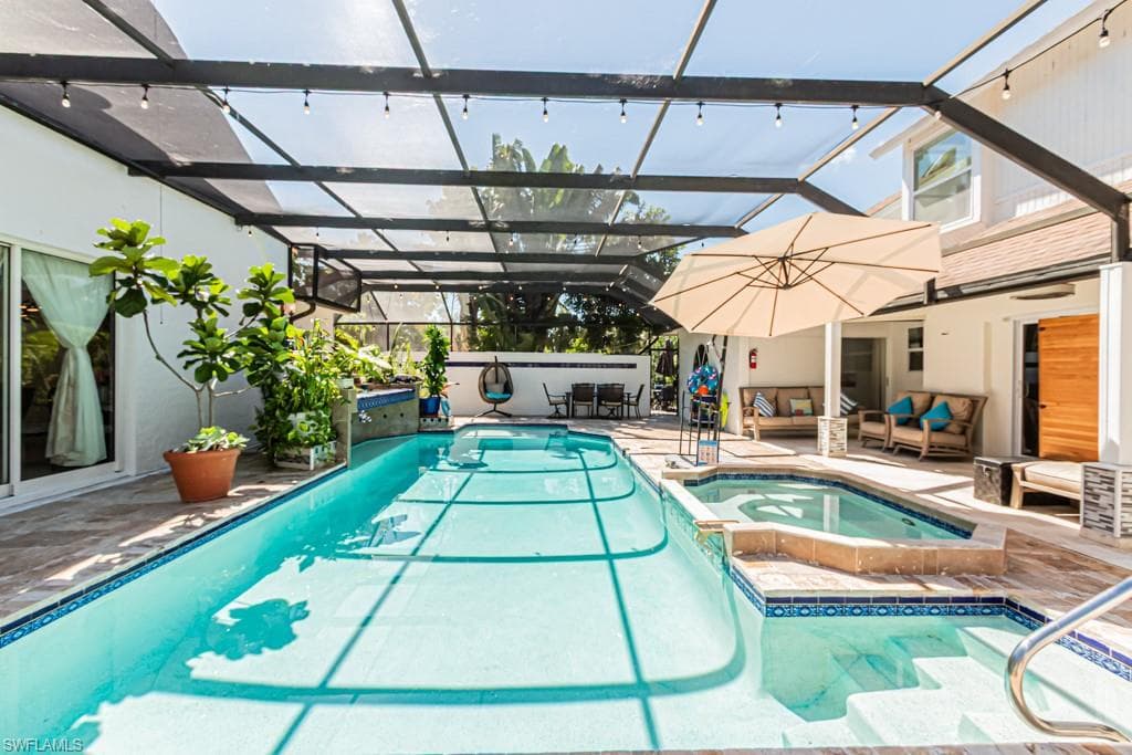 740 31st St SW, Naples, FL 34117-21