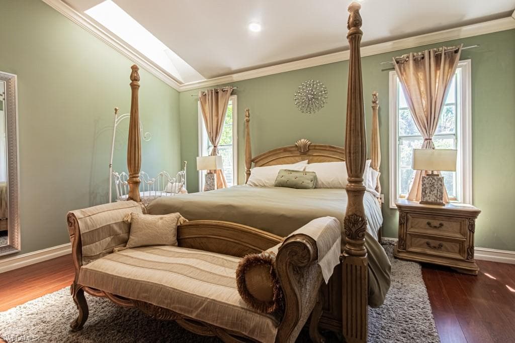 740 31st St SW, Naples, FL 34117-32