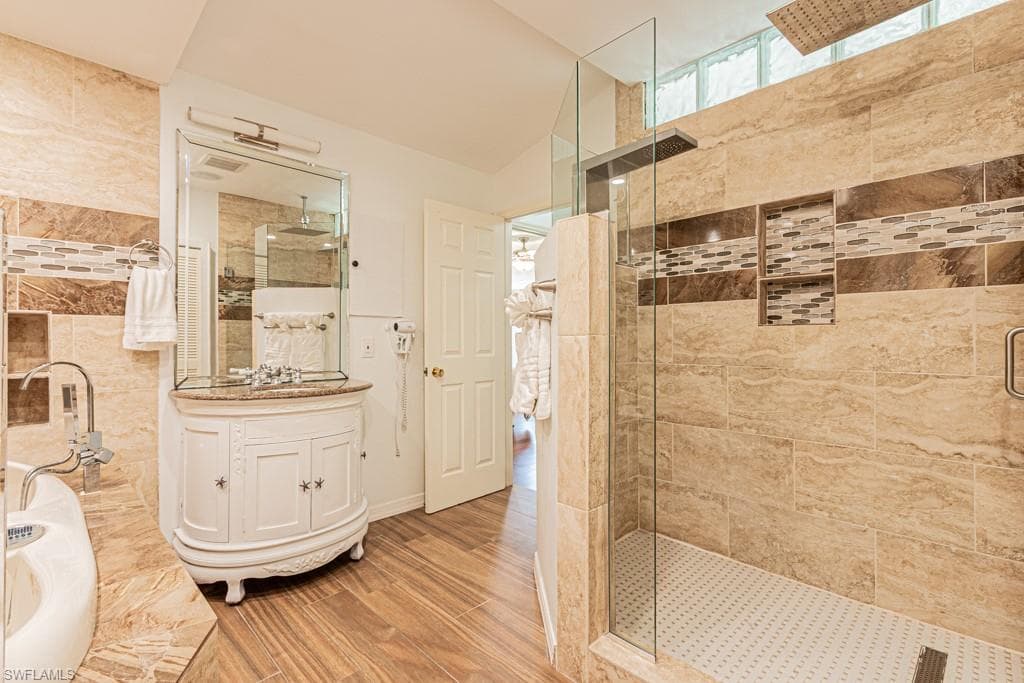 740 31st St SW, Naples, FL 34117-42