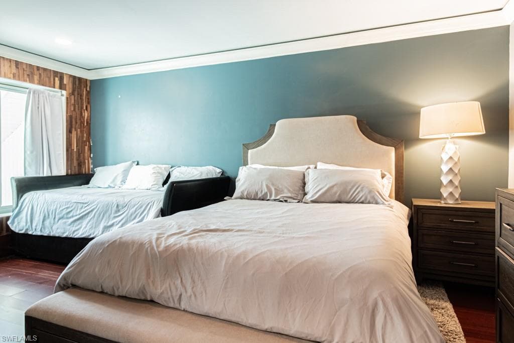 740 31st St SW, Naples, FL 34117-43