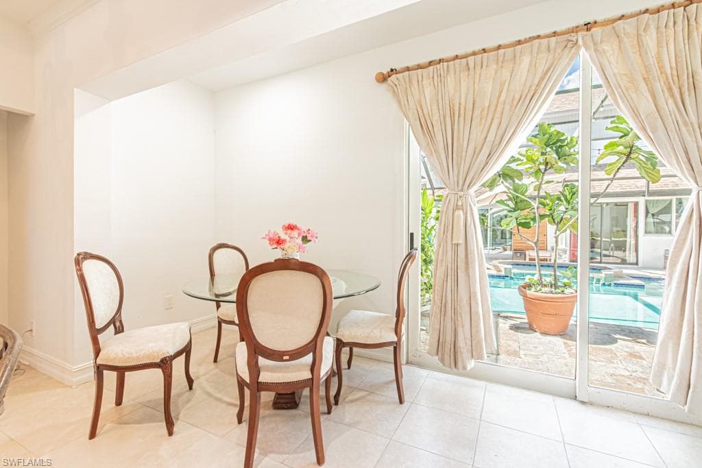 740 31st St SW, Naples, FL 34117-44