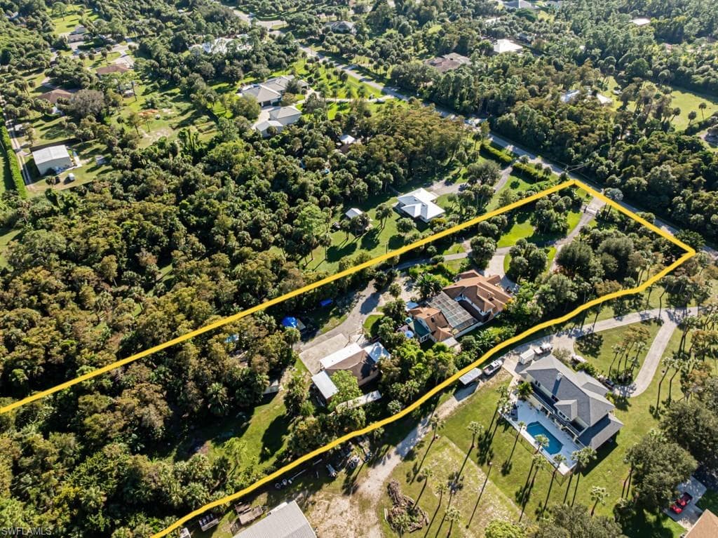 740 31st St SW, Naples, FL 34117-3