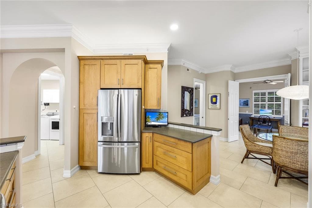 805 Bentwater Cir 101, Naples, FL 34108-10