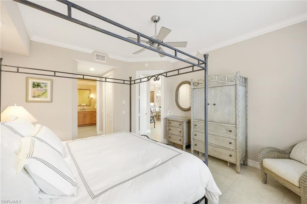 805 Bentwater Cir 101, Naples, FL 34108-15