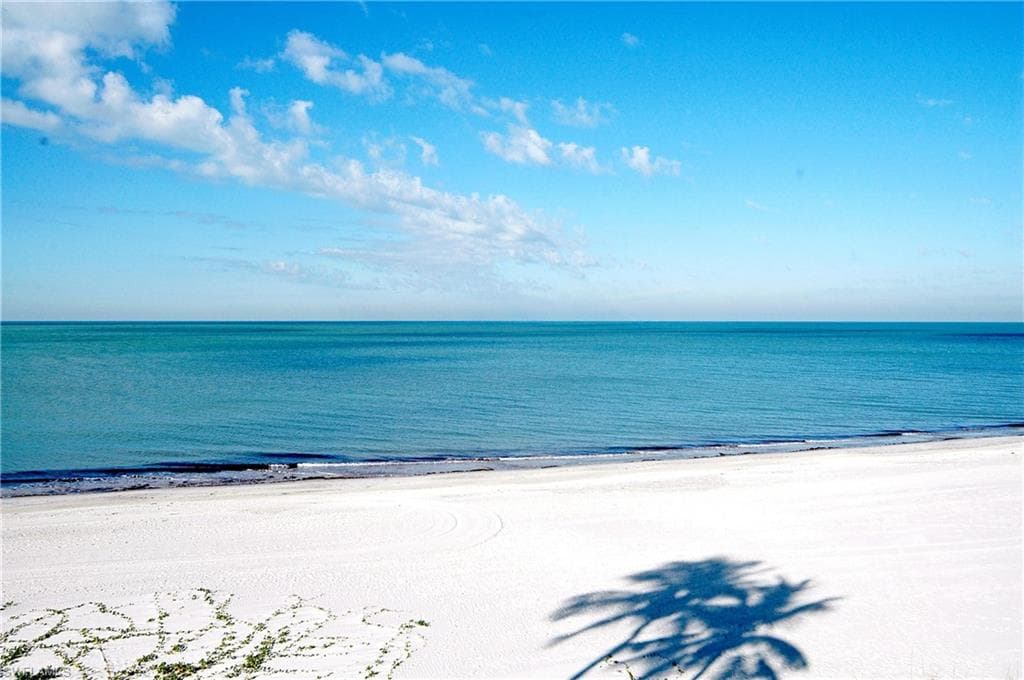 805 Bentwater Cir 101, Naples, FL 34108-27