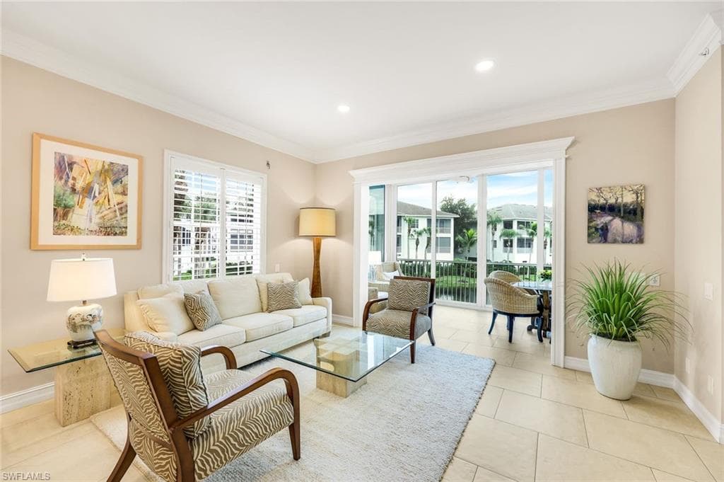 805 Bentwater Cir 101, Naples, FL 34108-3