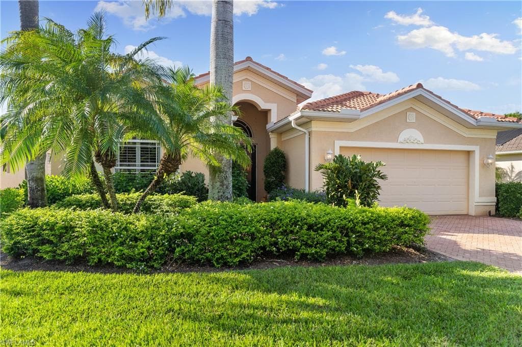28850 Kiranicola Ct, Bonita Springs, FL 34135-1