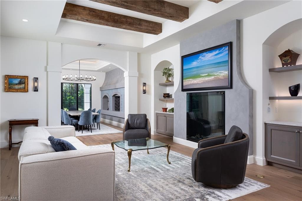 50 Mahogany Dr, Naples, FL 34108-9