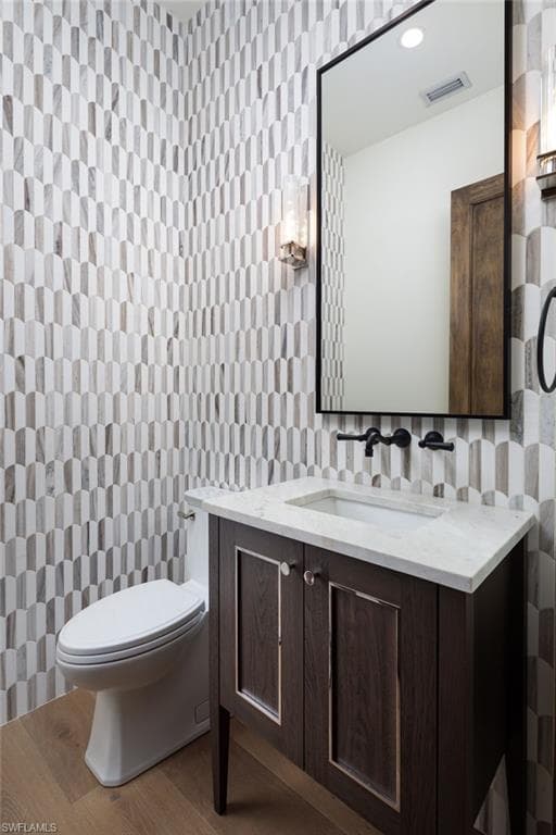 50 Mahogany Dr, Naples, FL 34108-16