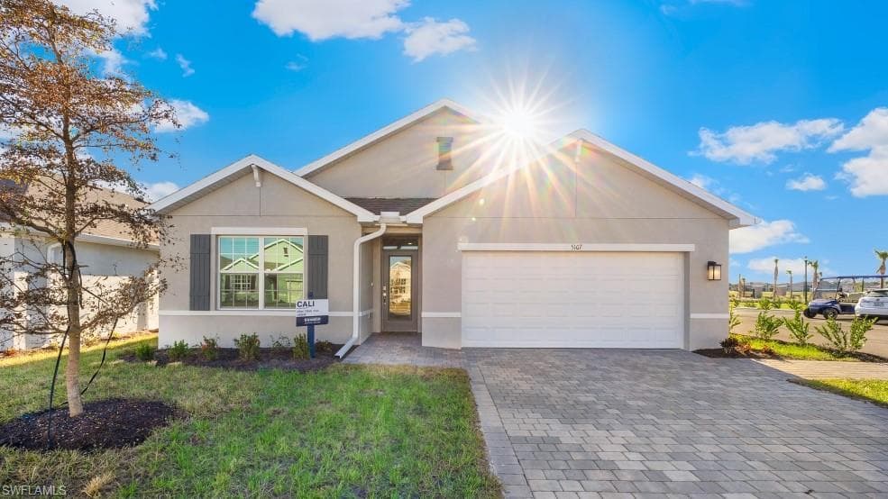 2619 29th Ter, Cape Coral, FL 33993-1