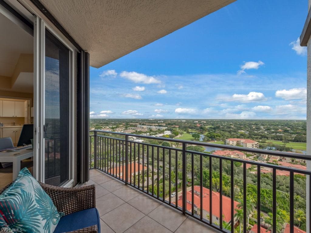 7225 Pelican Bay Blvd 2102, Naples, FL 34108-8