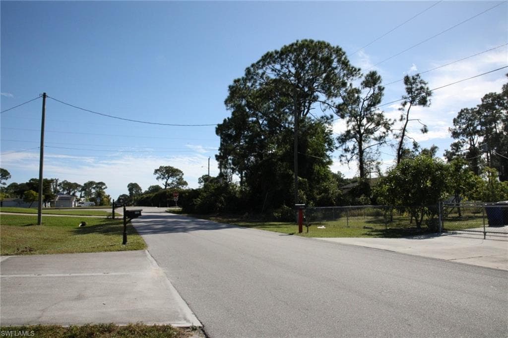 209 Gunnery Rd N, Lehigh Acres, FL 33971-3