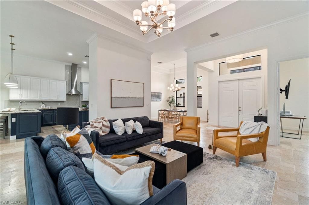 5710 Spanish Oaks Ln, Naples, FL 34119-8