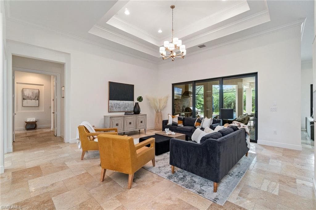 5710 Spanish Oaks Ln, Naples, FL 34119-10