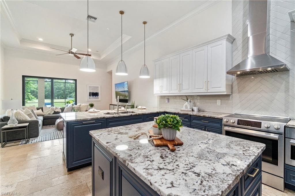 5710 Spanish Oaks Ln, Naples, FL 34119-14