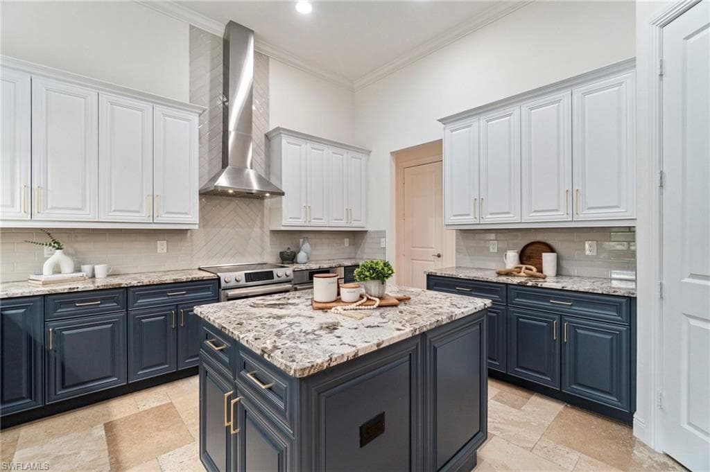 5710 Spanish Oaks Ln, Naples, FL 34119-16