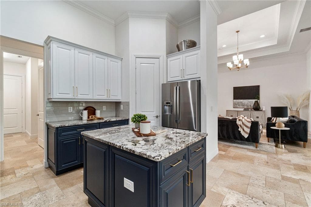 5710 Spanish Oaks Ln, Naples, FL 34119-18