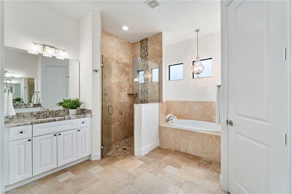 5710 Spanish Oaks Ln, Naples, FL 34119-23