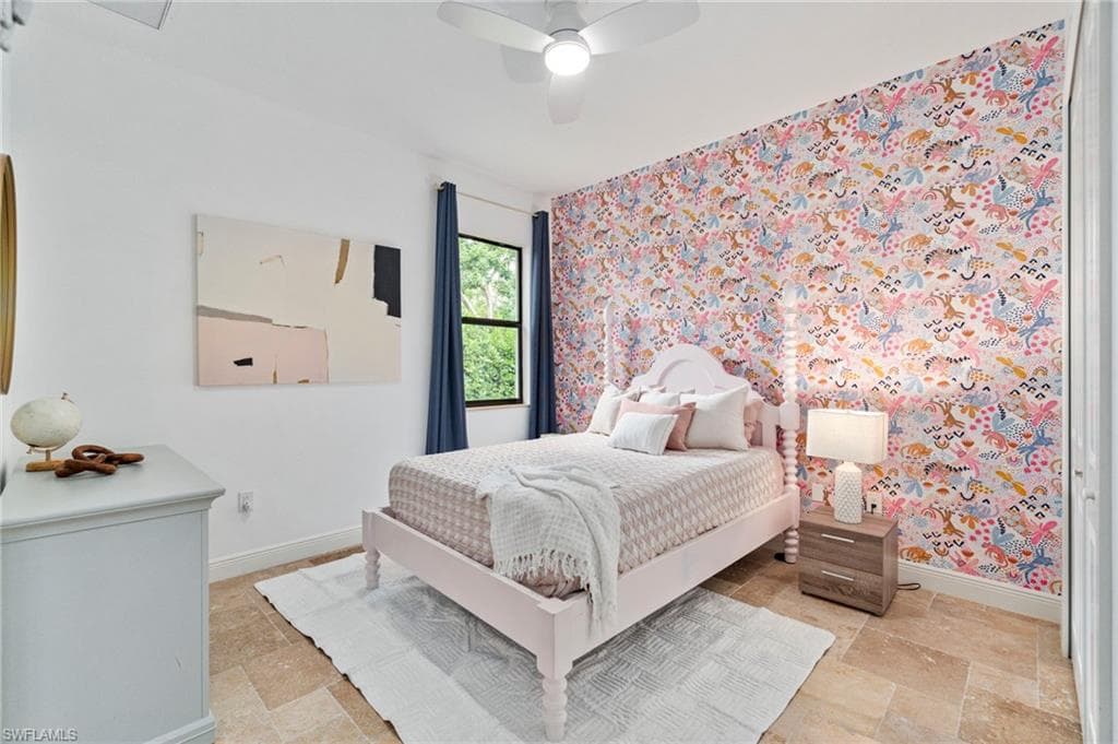 5710 Spanish Oaks Ln, Naples, FL 34119-25