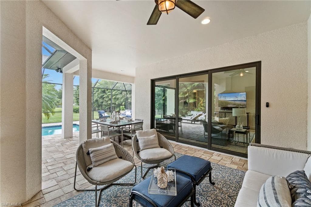 5710 Spanish Oaks Ln, Naples, FL 34119-34