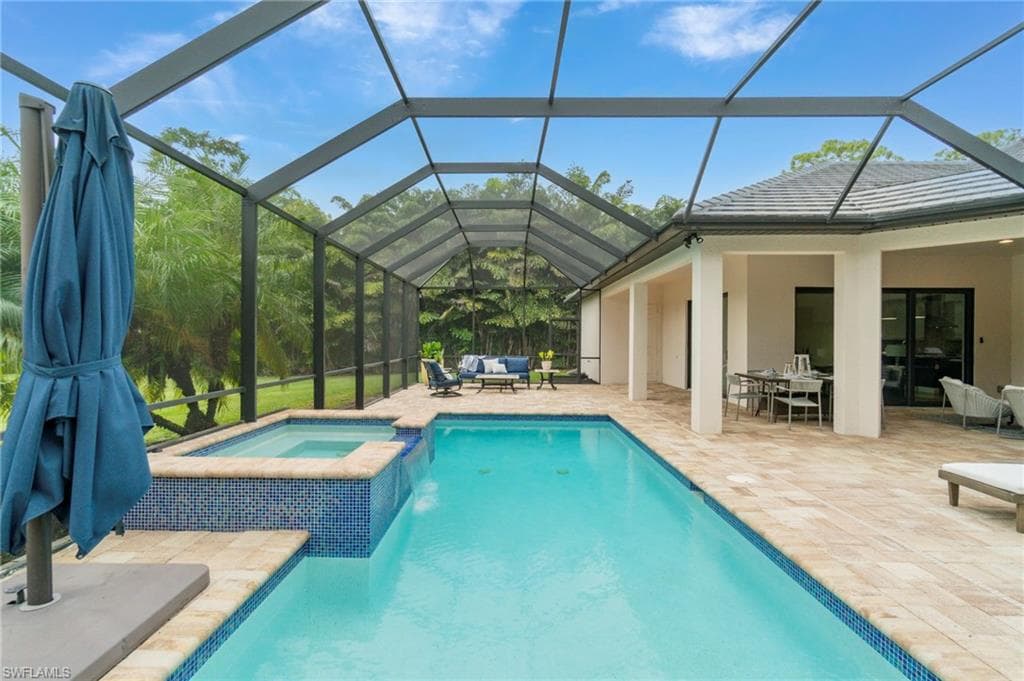 5710 Spanish Oaks Ln, Naples, FL 34119-38