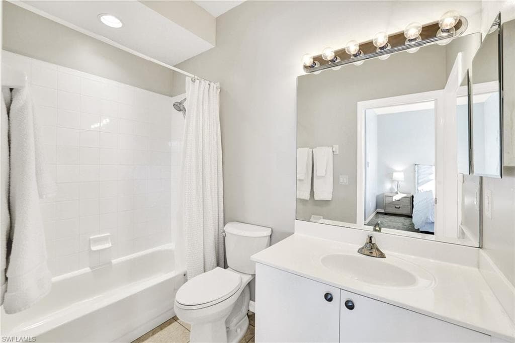 8330 Whisper Trace Way 204, Naples, FL 34114-14