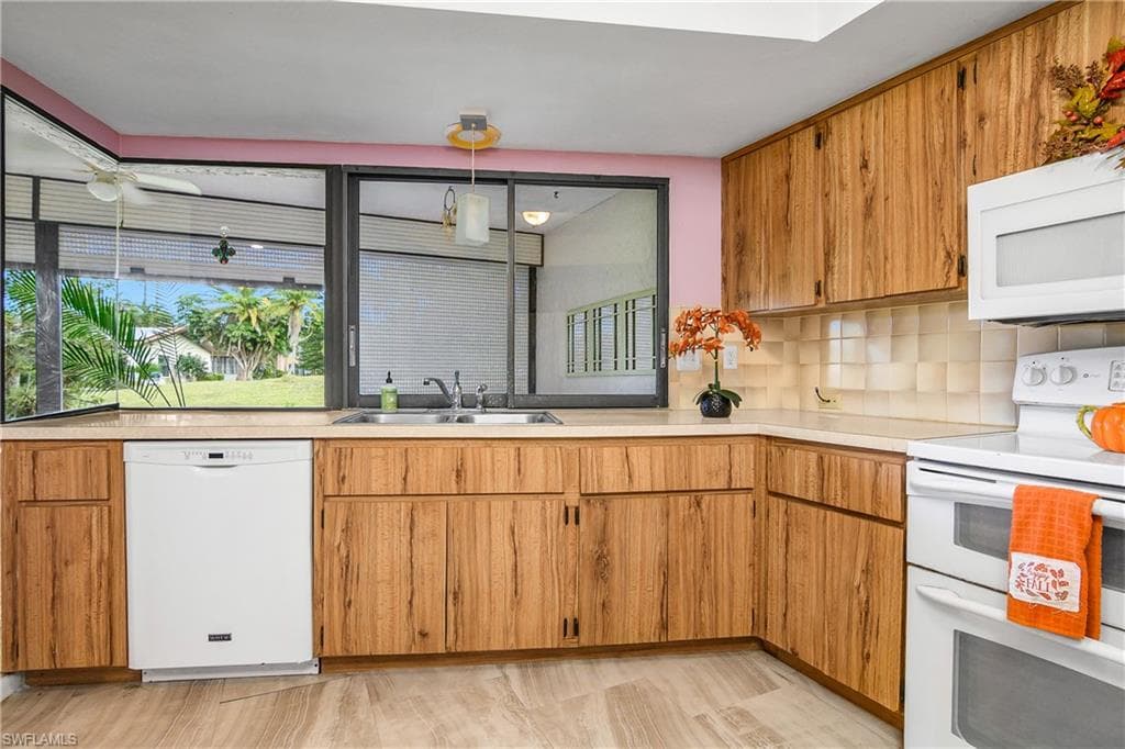 191 Round Key Cir D2, Naples, FL 34112-10