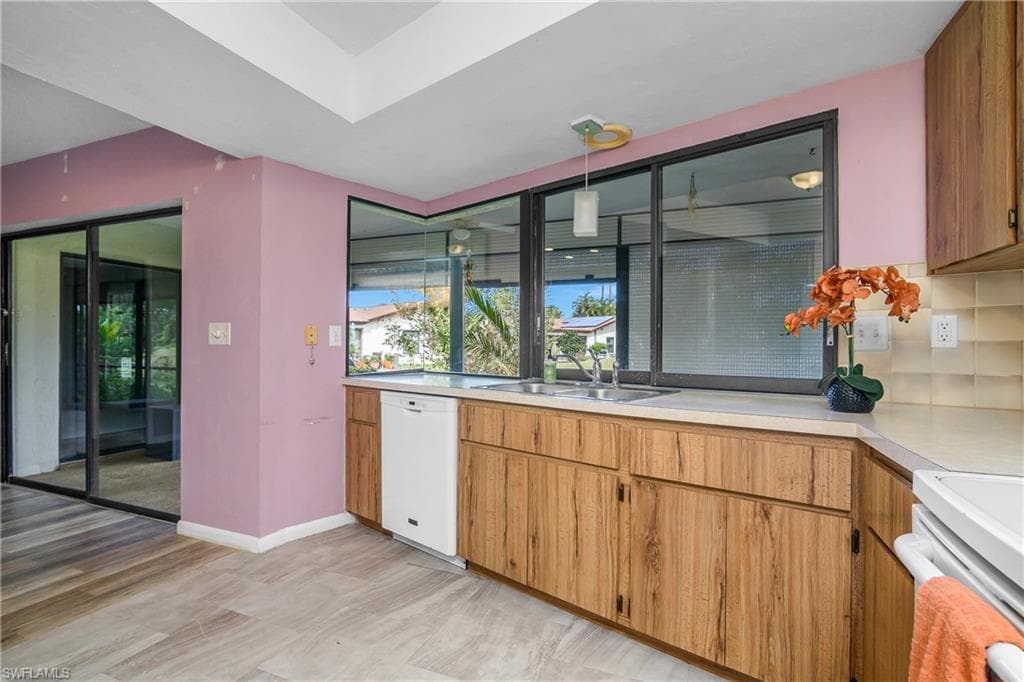 191 Round Key Cir D2, Naples, FL 34112-11