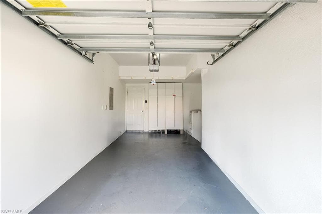 636 Windsor Sq 102, Naples, FL 34104-22