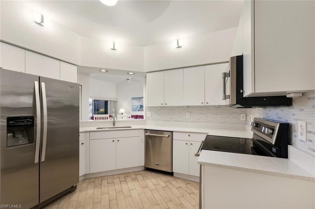 636 Windsor Sq 102, Naples, FL 34104-7