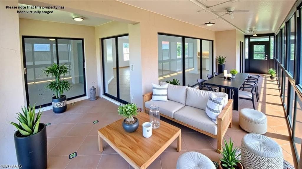 718 Reef Point Cir, Naples, FL 34108-8