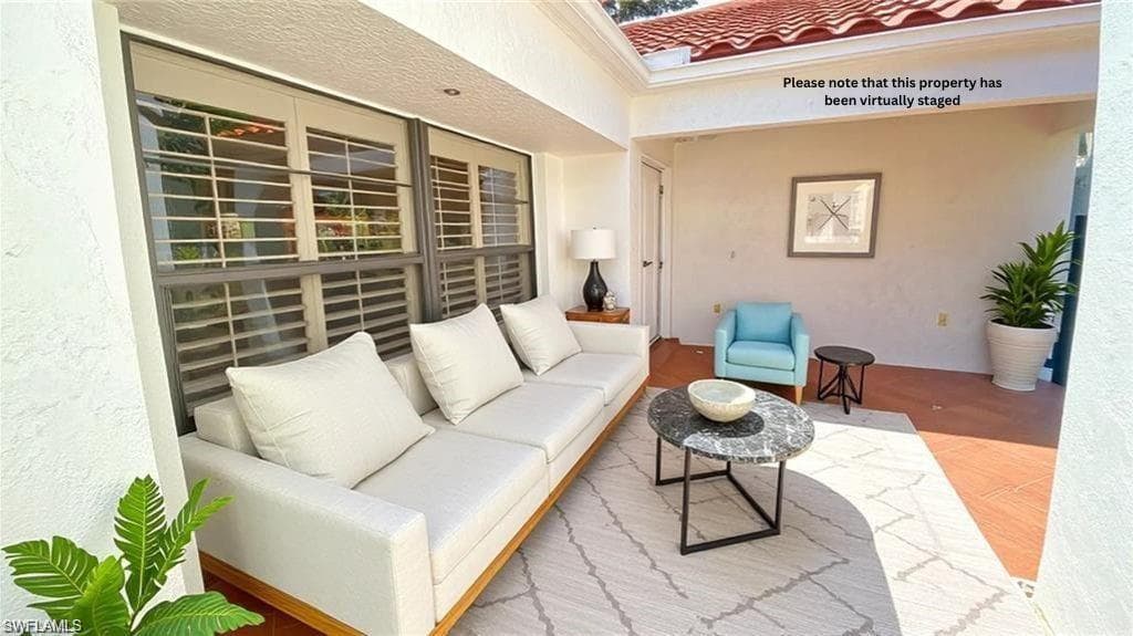 718 Reef Point Cir, Naples, FL 34108-9