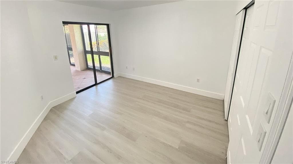 718 Reef Point Cir, Naples, FL 34108-16