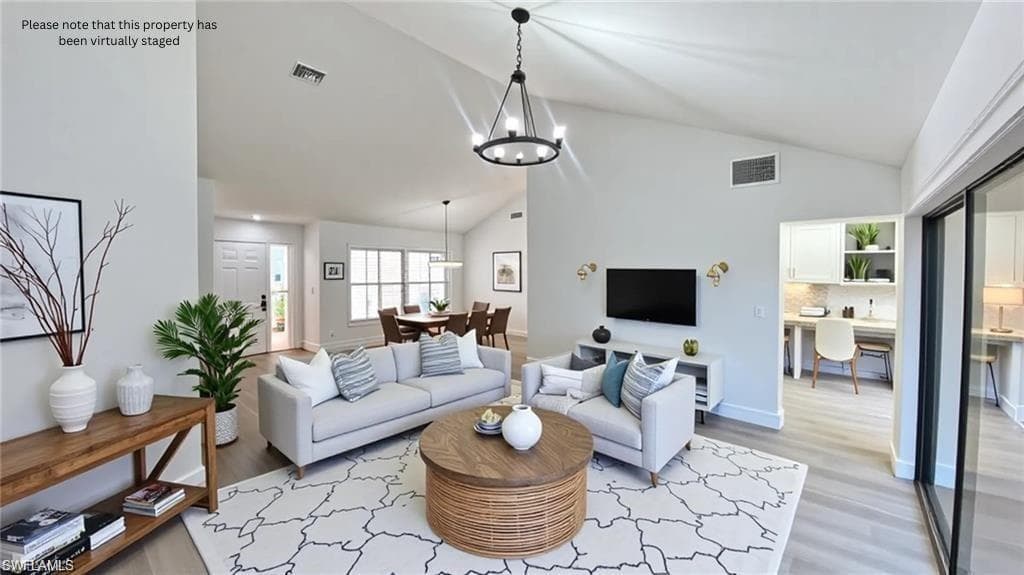 718 Reef Point Cir, Naples, FL 34108-2