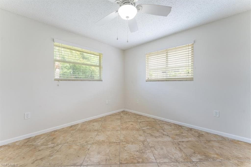 755 106th Ave N, Naples, FL 34108-10